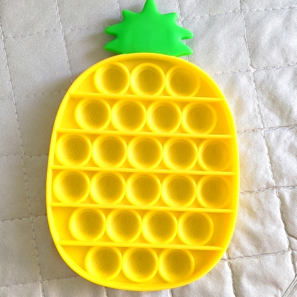 🎁 GWP - Pineapple Pop-it Toy - Picture 2 of 2